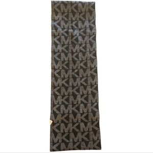 NWT Michael Kors Black and White Two Toned Scarf
